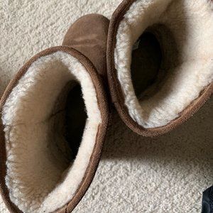 Size 10 BearPaw Tan Boots
